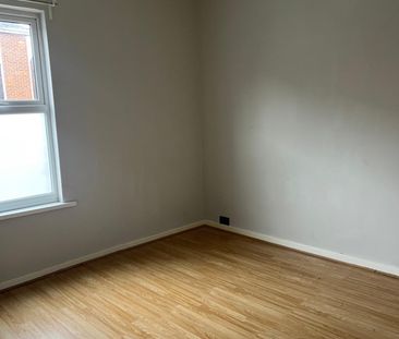 2 Bed Terraced House, Chesterfield St, NG4 - Photo 6