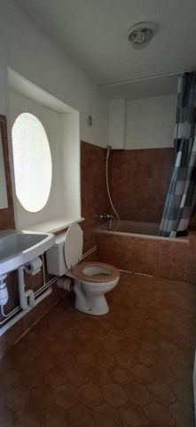 Location Appartement 2 pièces 39m² STE FOY LES LYON 69110 - Photo 2
