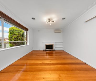 Well-Presented Family Home in a Quiet Lalor Street - Photo 4