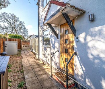 2 bedroom maisonette to rent - Photo 2