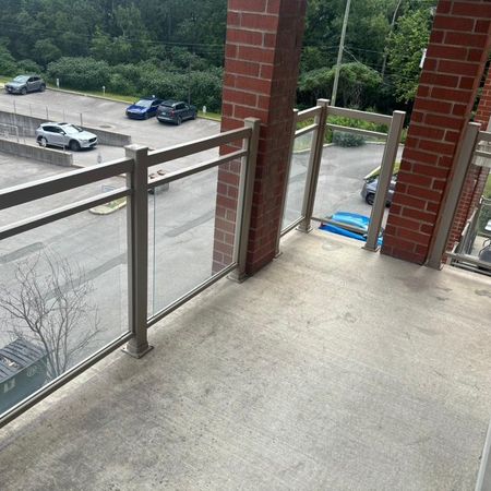 GRATUIT SEPTEMBRE ! Superbe condo 4½ – 2 chambres -2 salles de bains- w stationnements-Disponible maintenant - Photo 4