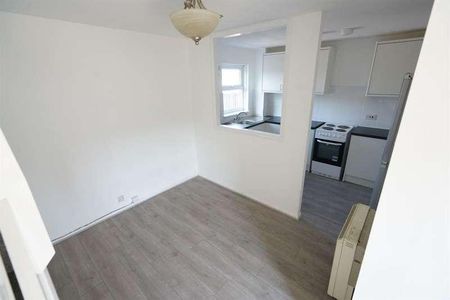 Marlow Avenue, Purfleet, RM19 - Photo 5
