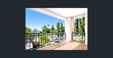 Beachfront Living with Panoramic Yacht Basin Views - Photo 5