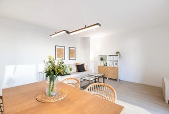 Carrer de Pi i Margall, Badalona, Catalonia 08912