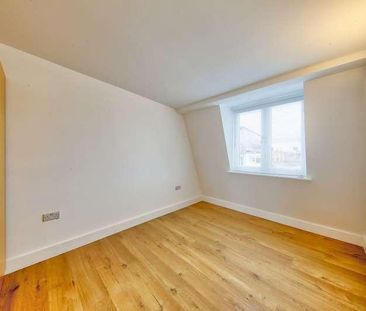 Chatham Road, London, SW11 - Photo 4