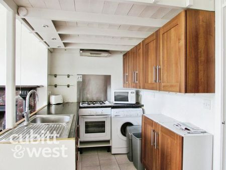 1 bedroom apartment to rent - Photo 2