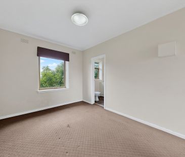 Private and Secure Apartment - Photo 1