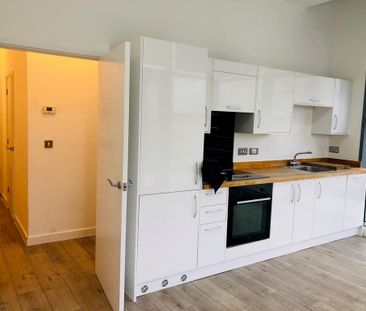 2 bedroom penthouse to rent - Photo 5