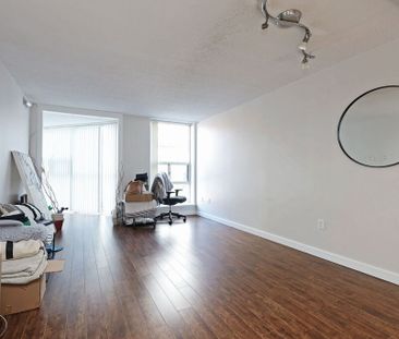 701 King St W #301 - Photo 1