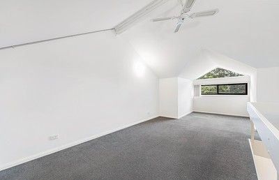 Three-bedroom Townhouse in Prime Wollstonecraft Location - Photo 5