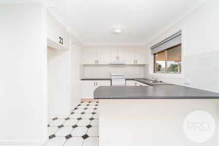 2 Kimba Drive, Glenfield Park NSW 2650 - Photo 4