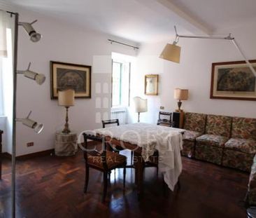 Center-VIA GIULIA: Bright, furnished 2 bedroom, 2 bath, full kitche... - Photo 2