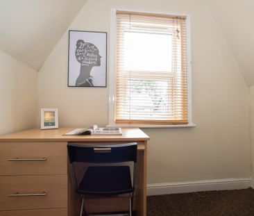 4 bedroom terraced house to rent - Photo 6