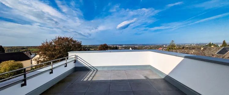 Mit dem Aufzug ins Penthouse...Neubau-Erstbezug mit Blick bis in die Eifel und nach Köln! - Photo 1