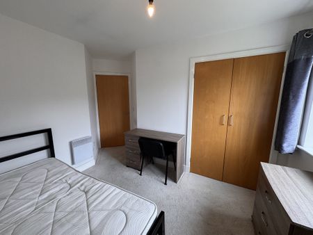 Curlew House, Lawrence Street - P10572 - Photo 3