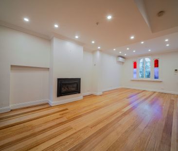 Architecturally Renovated Terrace with Parking in a Prime Inner-Cit... - Photo 4