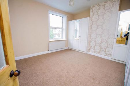 2 bedroom terraced house to rent - Photo 3