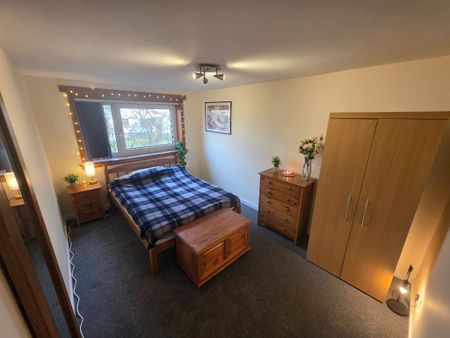 2 bedroom flat to rent - Photo 5