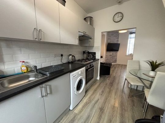 Babbacombe Road, Torquay, TQ1 - Photo 1