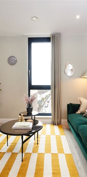 F033 - Moda, Hove Central (Brighton & Hove) - Photo 1