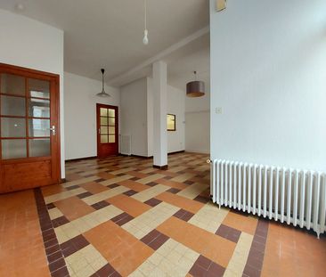 House - Photo 3