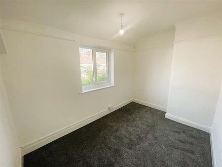 3 Bedroom Terraced House for rent in Devonshire Road, Doncaster - Photo 2
