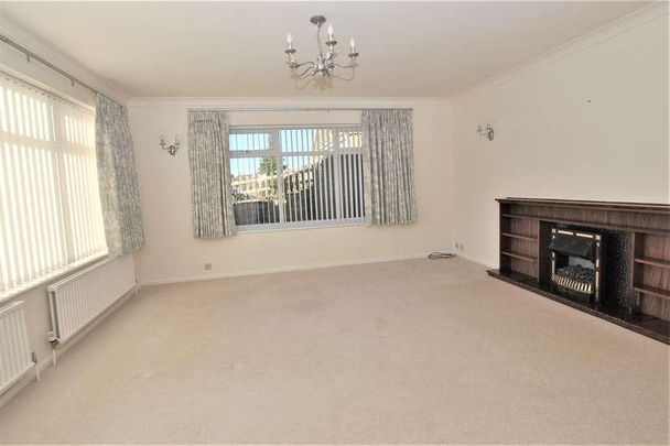 Rosehill Park, Emmer Green, Reading, RG4 - Photo 1