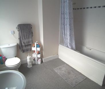 2 bedroom duplex to rent - Photo 2