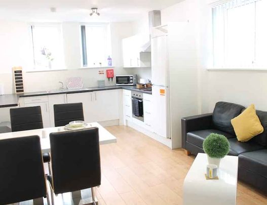 Three Bed Bronze - Photo 1