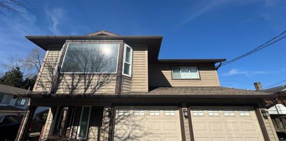 3 Bedroom TOP LEVEL Home! Central Location at 124/224th - PET FRIENDLY - Photo 2