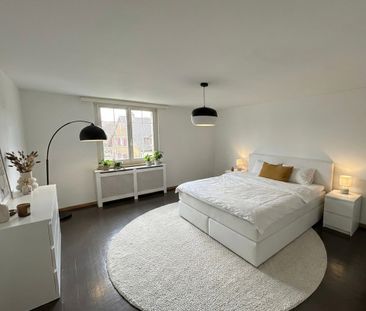 Neu renoviertes Bauernhaus mit 6.5 Zimmern und grosszügigem Garten - Foto 5