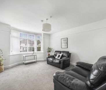 4 bedroom semi-detached house to rent - Photo 2