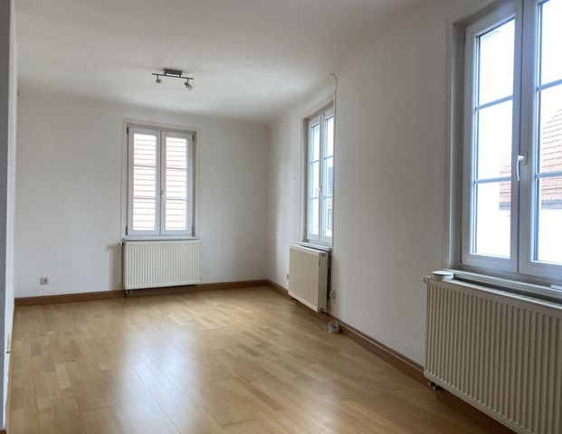 Helle 2 Zimmer-Wohnung im 1. Obergeschoss - Foto 1