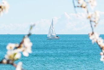 LONG TERM RENTAL Beautiful villa with sea views for rent in Benissa coast with 5 bedrooms.