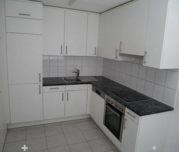 Moderne 3.5-Zimmer-Wohnung mit Balkon in Biel/Bienne - Foto 3