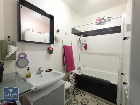 Location Appartement 4 pièces 79m² LEMPDES 63370 - Photo 4