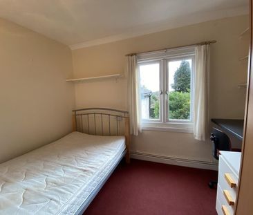 3 bedroom semi-detached house to rent - Photo 4