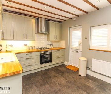 2 bedroom end of terrace house to rent - Photo 5