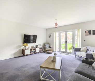 4 bedroom semi-detached house to rent - Photo 1