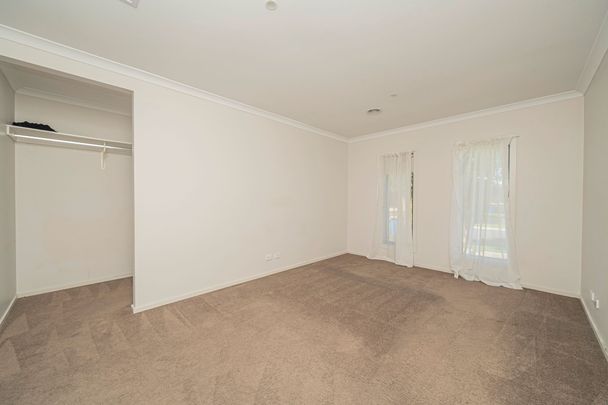 For Lease - Spacious Family Home in Clyde North - available now - Photo 1