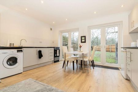 3 bedroom flat to rent - Photo 5