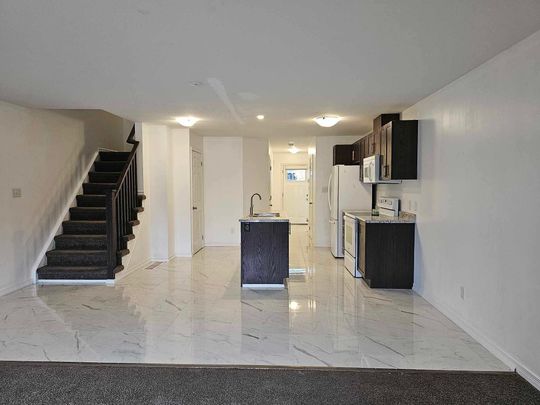 For Lease - 209 Woodmeadow Court, Kitchener, Ontario - Photo 1