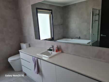 Mount Waverley - Photo 5