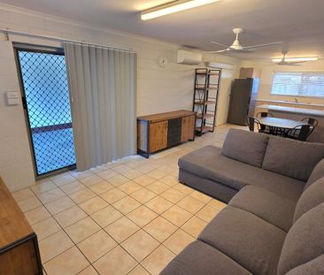 LOVELY, SECURE TWO BEDROOM DUPLEX – GREAT LOCATION – GARDENING INCL... - Photo 1