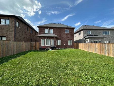 For Lease - 77 Sunset Way, Thorold, Ontario - Photo 2