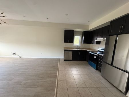 For Lease - 291 OLIVE Avenue Unit# 2ND FLOOR, Oshawa, Ontario - Photo 2