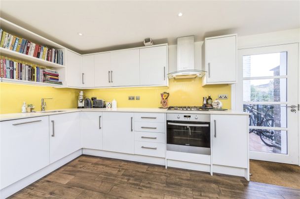 Laitwood Road, London, SW12 - Photo 1