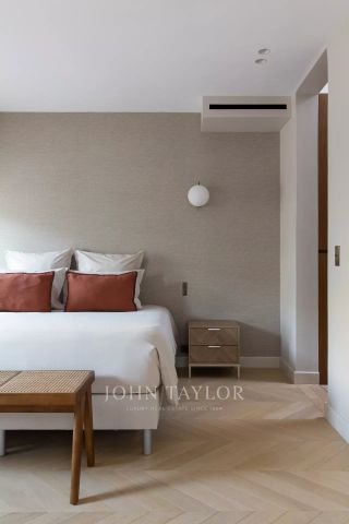 Appartement à louer Paris 8Ème - Faubourg-Du-Roule, Paris Rive Droite, France22 500 EUR / Mois - Photo 4