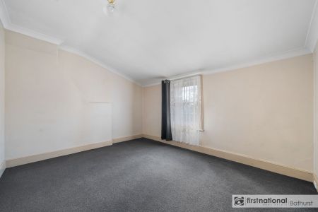 Spacious Terrace Living in a Prime CBD-Fringe Location - Photo 5