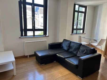 2 bedroom flat to rent - Photo 2